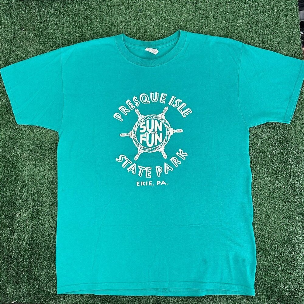 Vintage Y2K Presque Isle State Park T-Shirt Erie PA Nautical Coastal Gorpcore L